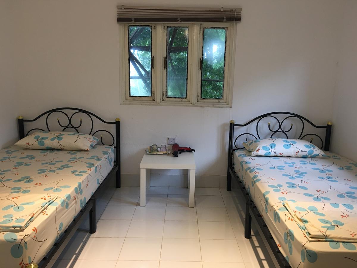 Roly Airport Residence Rangoon Buitenkant foto